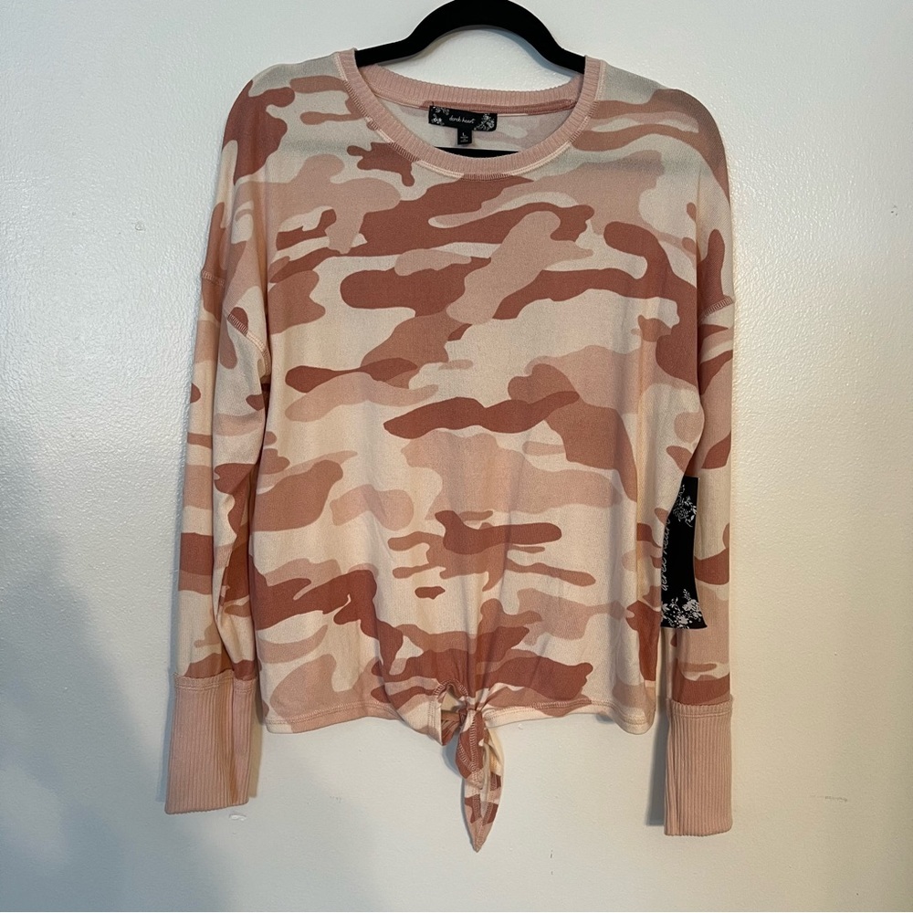 NWT Derek Heart Pink Camo Long Sleeve Tie Front Shirt L